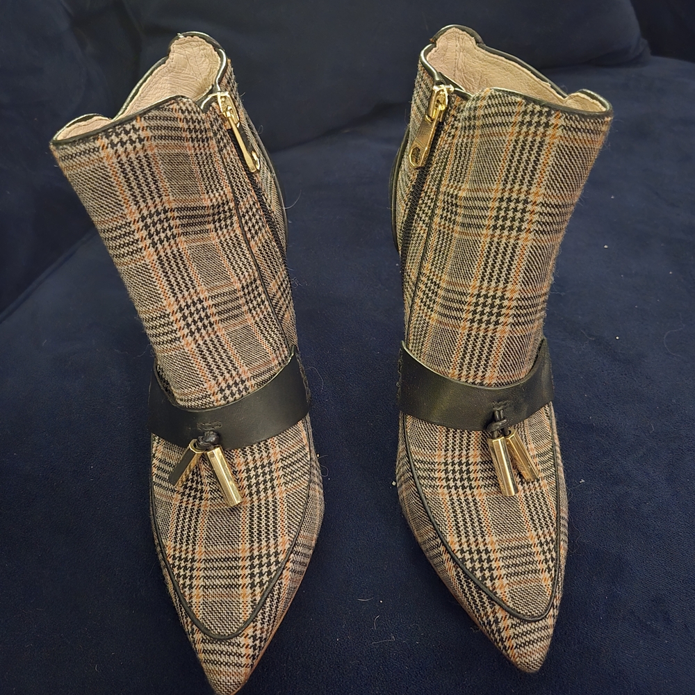 Louise et Cie Plaid Pointed-Toe Ankle Booties in Black and Brown - Picture 2 of 10